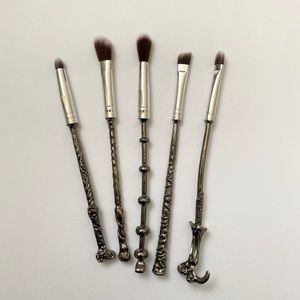 {Storybook Cosmetics} Brush Set